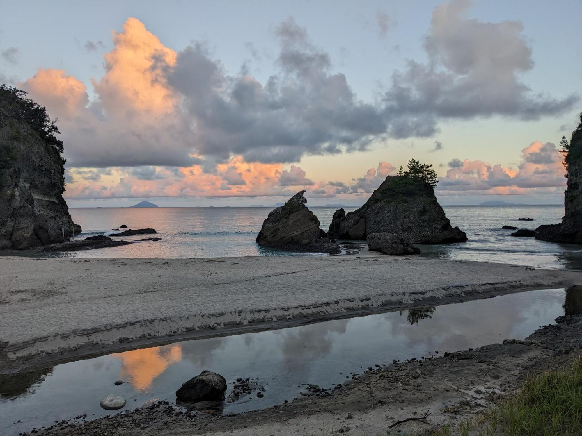 The Surf Lodge White Beach 下田 外观 照片